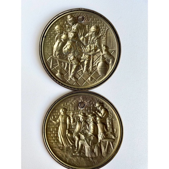 Vintage Peerage Brass Wall Hangings, Made In England, Set Of 2 - Picture 2 of 10